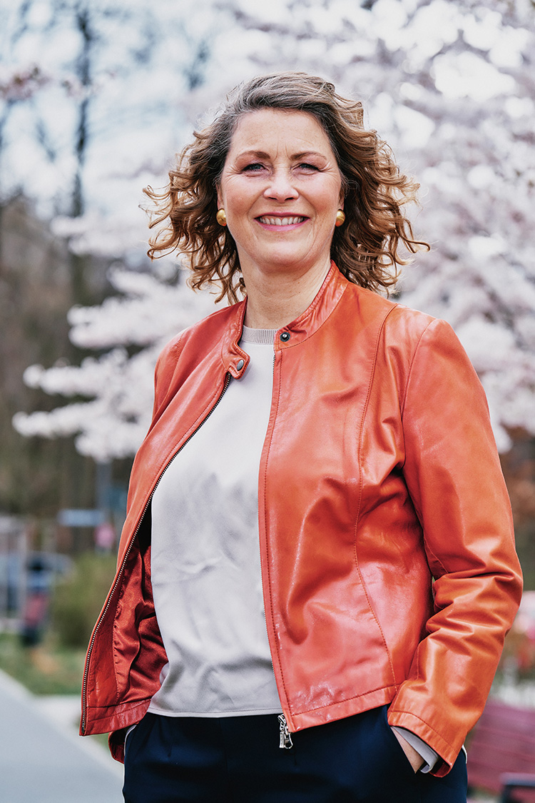 Portrait: Julia Molt, Exense